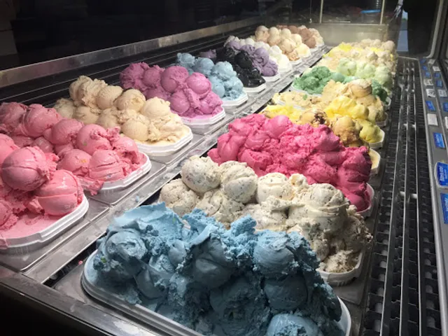 Eldur og Ís - Ice cream and crêpes