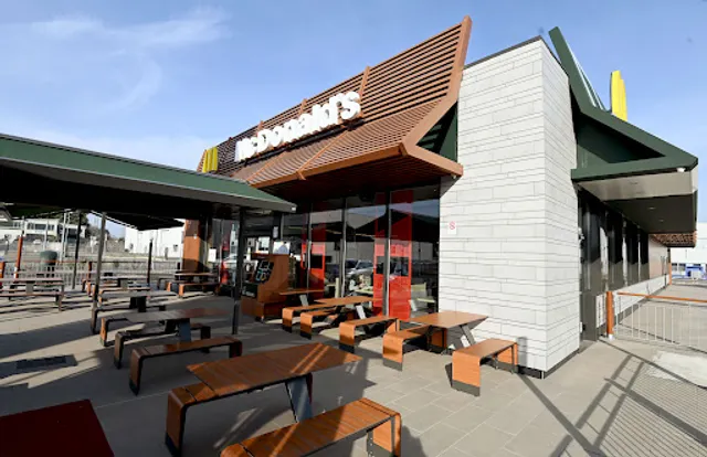 McDonald's Oleggio via Carmine