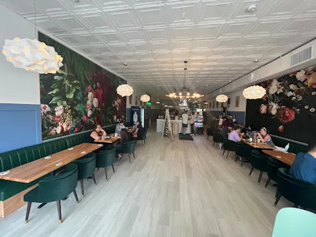 Crepes & Co. Lokal Coffee