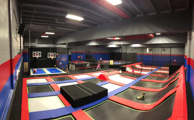 The Hub Trampoline & Axe Throwing