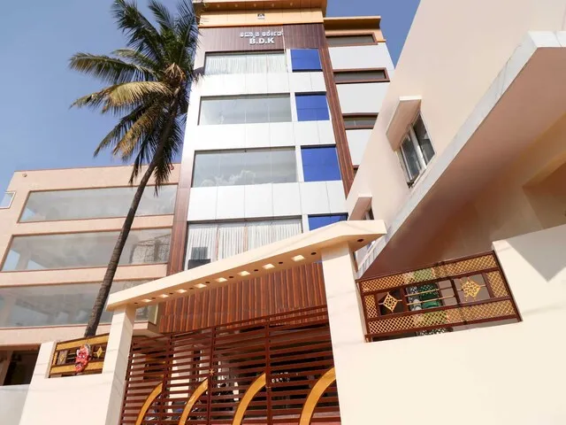 OYO 819965 Hote Champion Prince