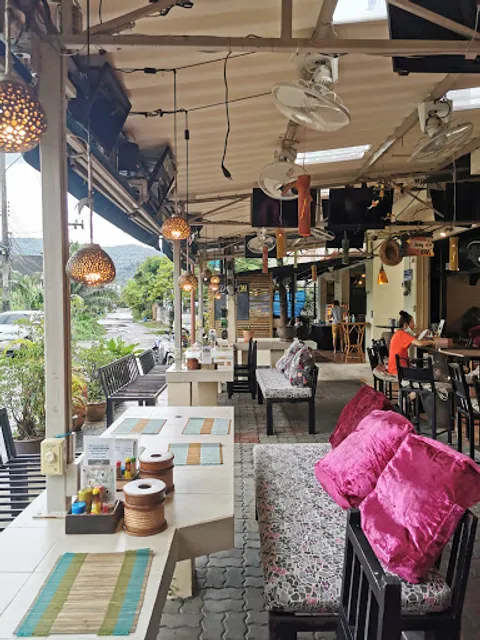 Kokosnuss German Restaurant, Bakery & Tours