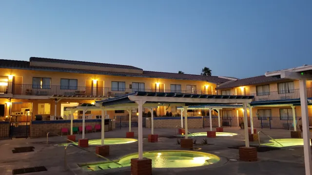 Desert Palms Spa Motel