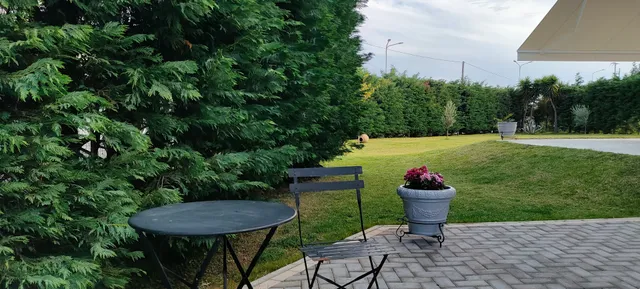 Cosy Garden Bungalow