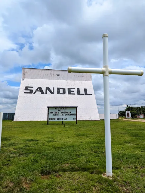 Sandell Drive-In