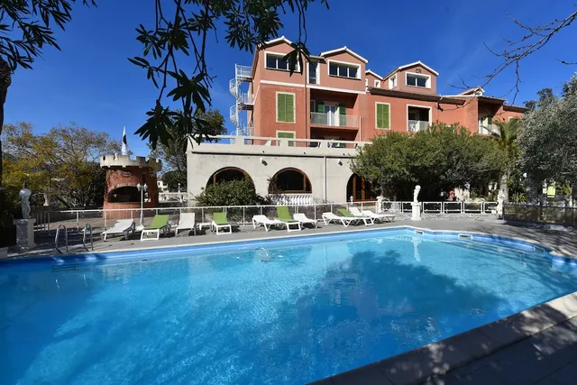 Hotel Castellu Rossu