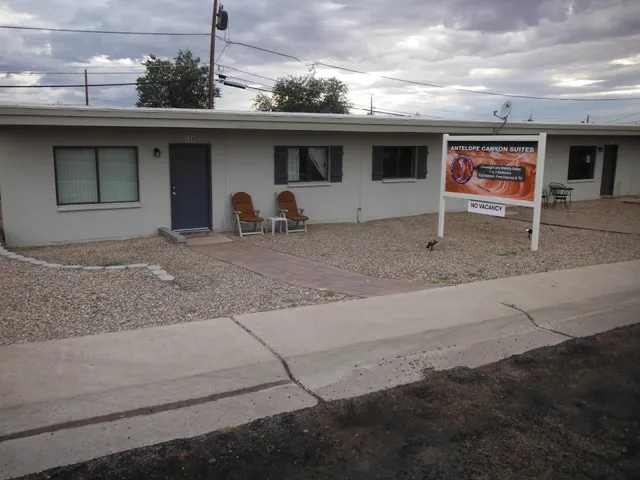 Antelope Canyon Suites