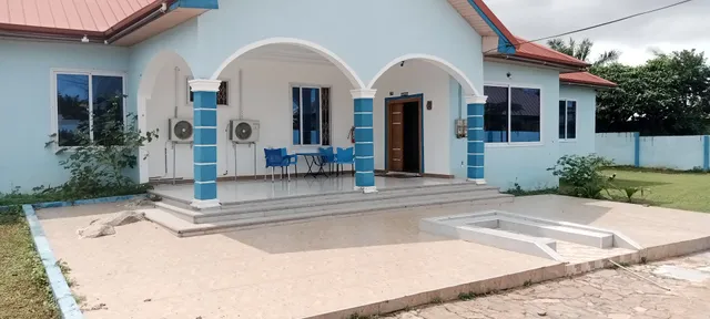 Dexxy's Palace Hotel