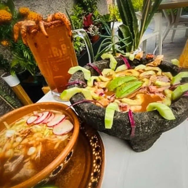 Aguachiles y Pozole del Morris