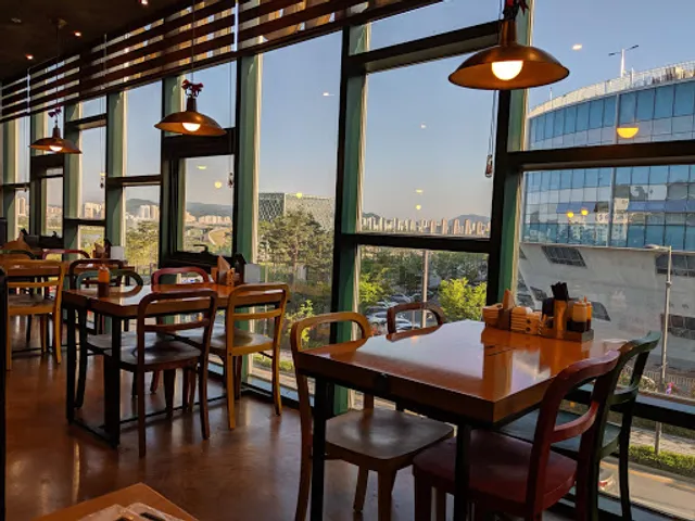 메콩타이 세종호수공원점