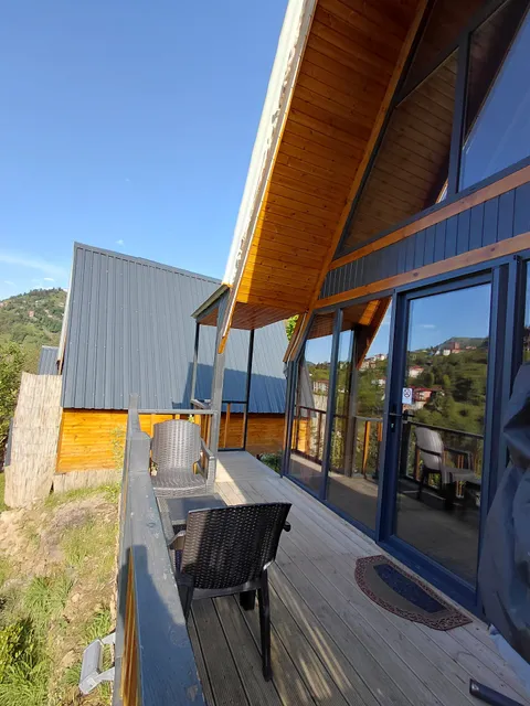 Komilo vadi bungalov