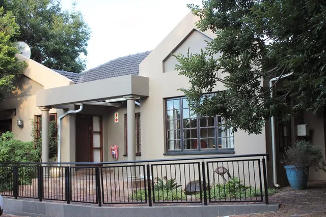 Ruth Avenue Guesthouse