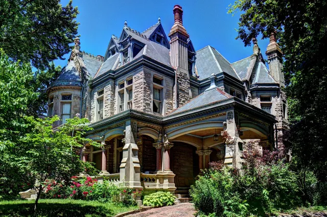 Shakespeare Chateau Inn Bed & Breakfast