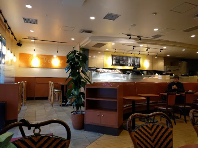 Caffè Veloce - Ikebukuro West Entrance