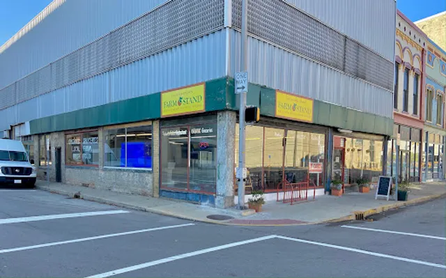 The Downtown Farm Stand