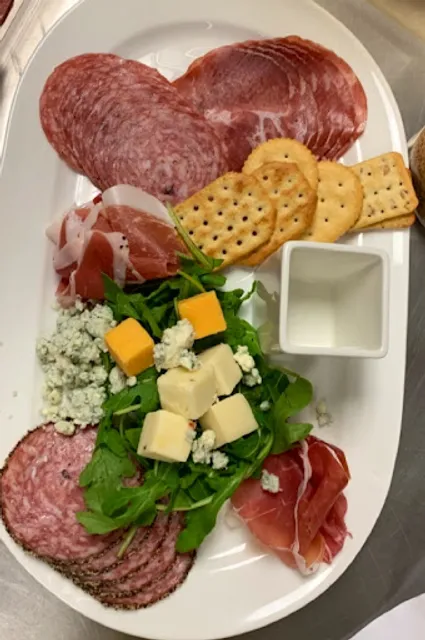 Chatters Bar & Grill