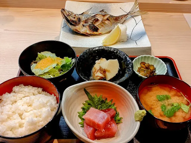 炉端焼き まんまてい