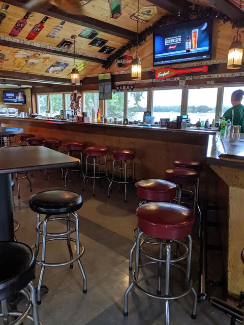 Wood's Liquor Landing