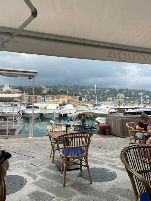 Tortuga American Bar