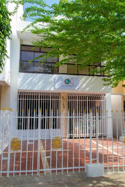 Casa Luna Airport Hotel