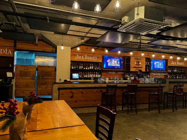 Ladi's Restaurant San Juan