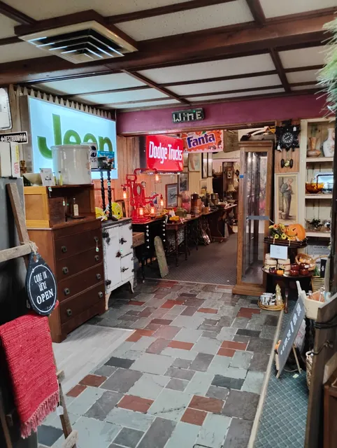 Millers Antiques & Auction Company