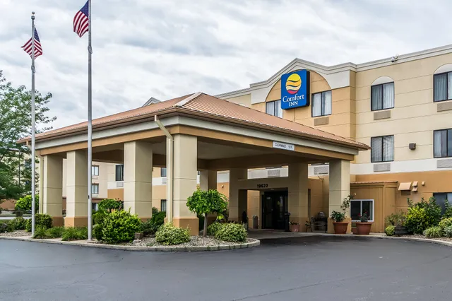 Quality Inn & Suites Evansville North