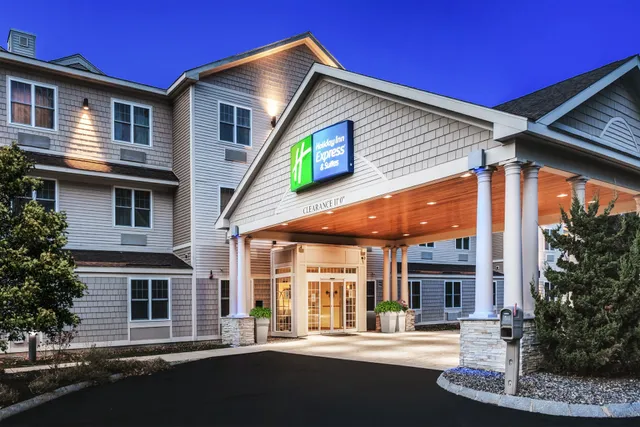 Holiday Inn Express & Suites Hampton South-Seabrook by IHG
