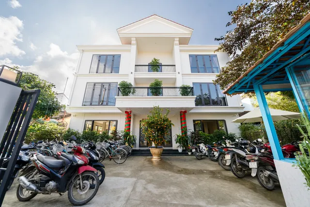 Bed Station Hostel & Pool Bar Hội An