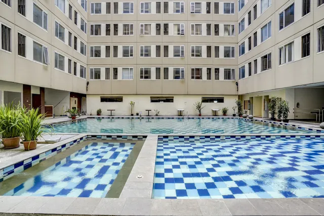 OYO 90042 Emerald Towers