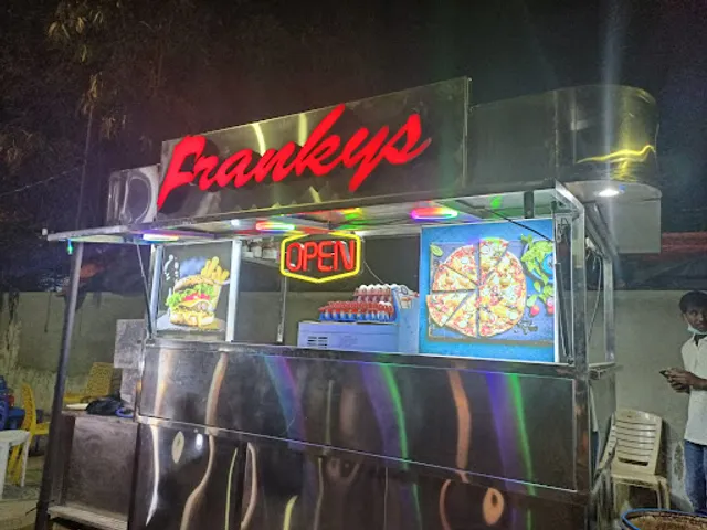 Mahi Sandwich & Frankie's