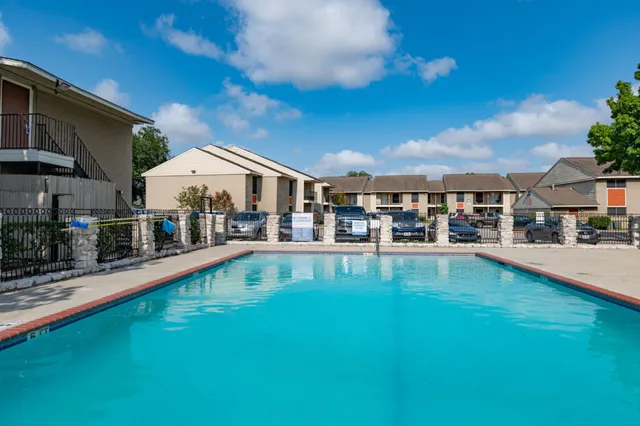 La Solera Apartments