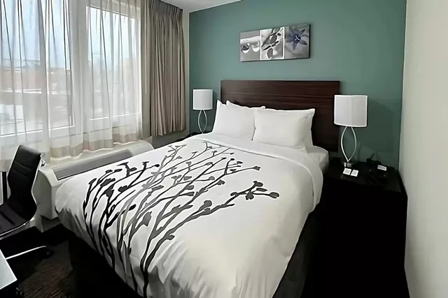 Sleep Inn Brooklyn - Sheepshead Bay