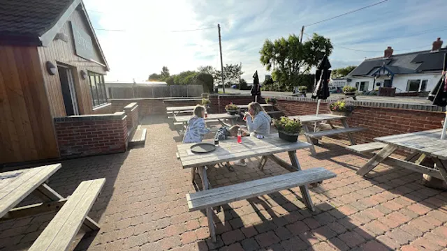 Popa's Kitchen and Bar