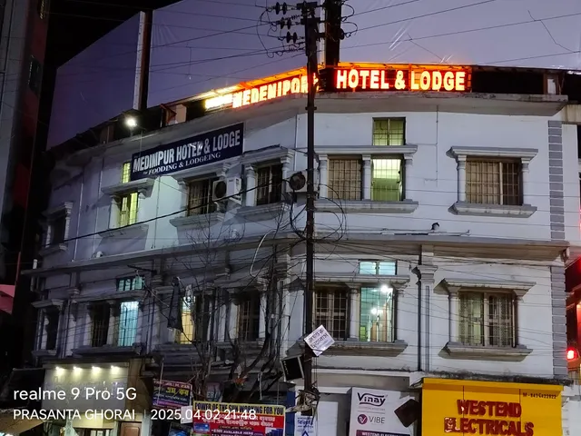 Medinipur Hotel & Lodge