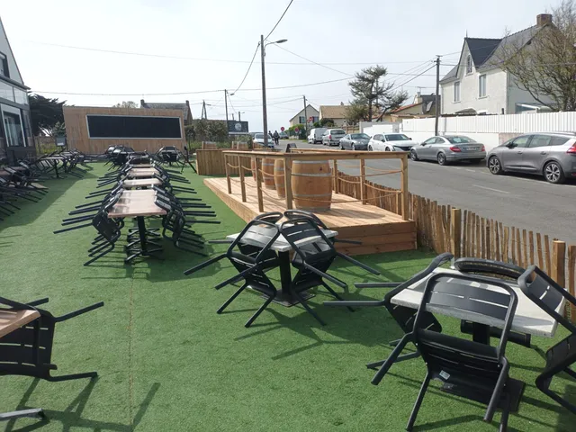 CHEZ NOUS - Bar - Restaurant