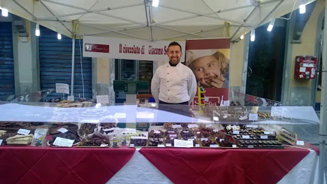 Pasticceria Semplici Di Semplici Alessandro