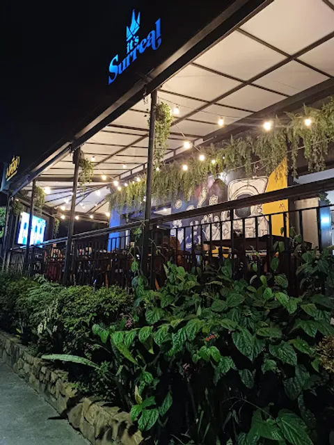 It's Surreal - Bar e Restaurante