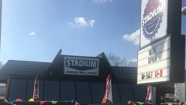 Stadium-Burgers, BBQ and Wings