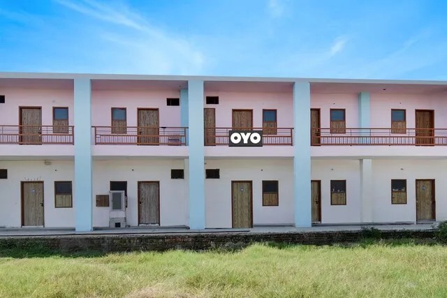 OYO Flagship Devrachna Residency