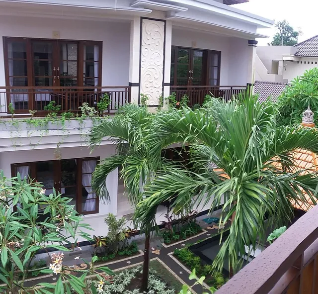 Gatra Ubud Inn