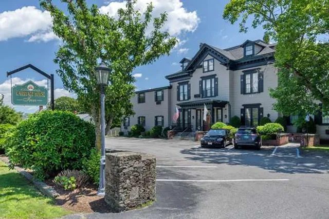 The Carriage House Inn Newport