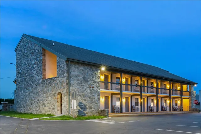 SureStay Studio by Best Western Paradise Lancaster County