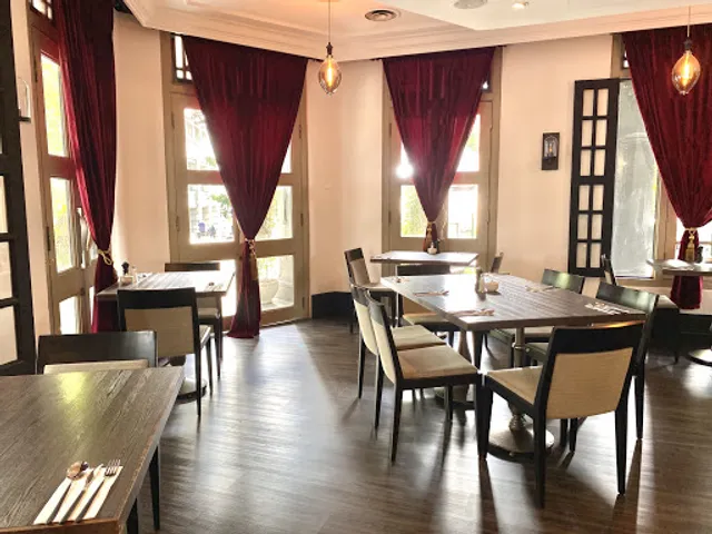 Laifaba Authentic Wood-Fired Roast & Noodles