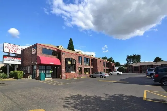 Canby Country Inn