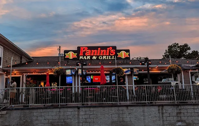 Panini's Bar and Grill