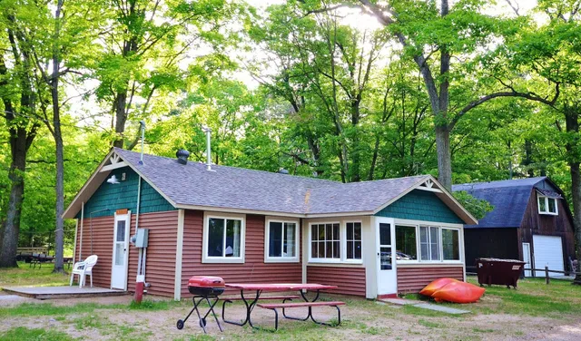 Twin Lakes Shore Resort