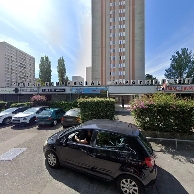 Centre commercial La Perralière