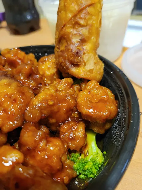 New Asian Taste sushi & Ramen Noodles