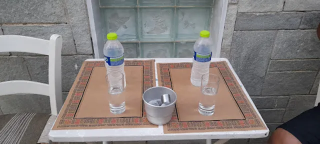 Καφέ Ουζερί ΠΑΡΑΔΟΣΙΑΚΟ